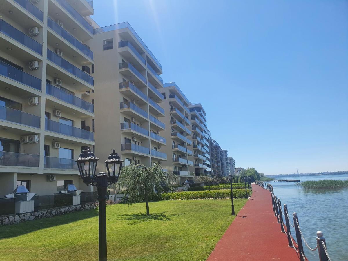Deluxe Lake View Mamaia Exteriör bild