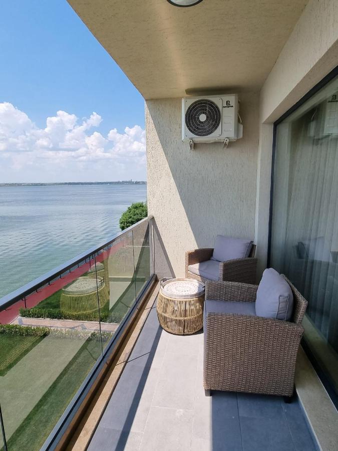 Deluxe Lake View Mamaia Exteriör bild
